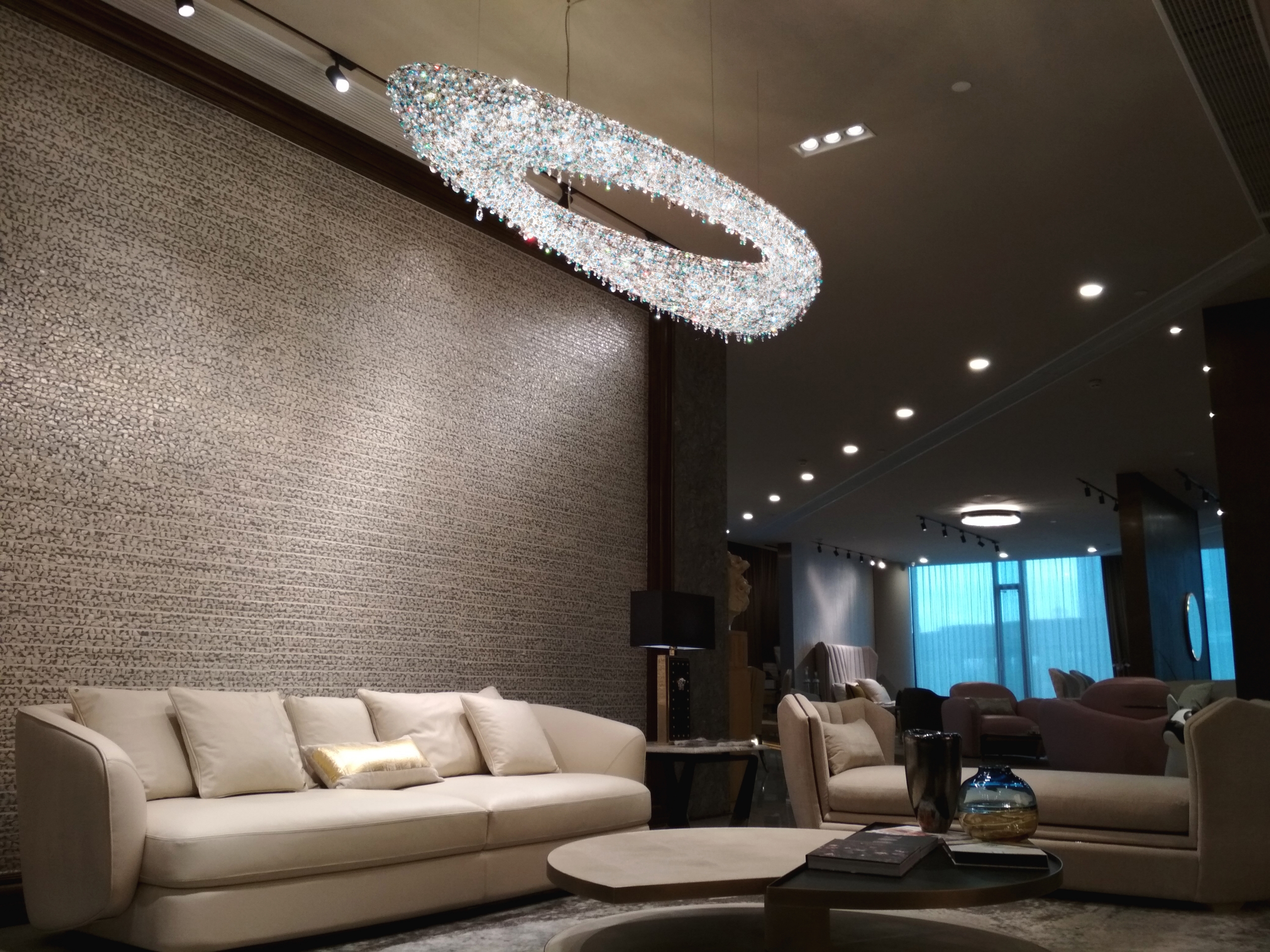 blue-acrtica-crystal-luxury-chandelier-manooi-louvre-casa Blue Artica chandelier in the Louvre Casa.
