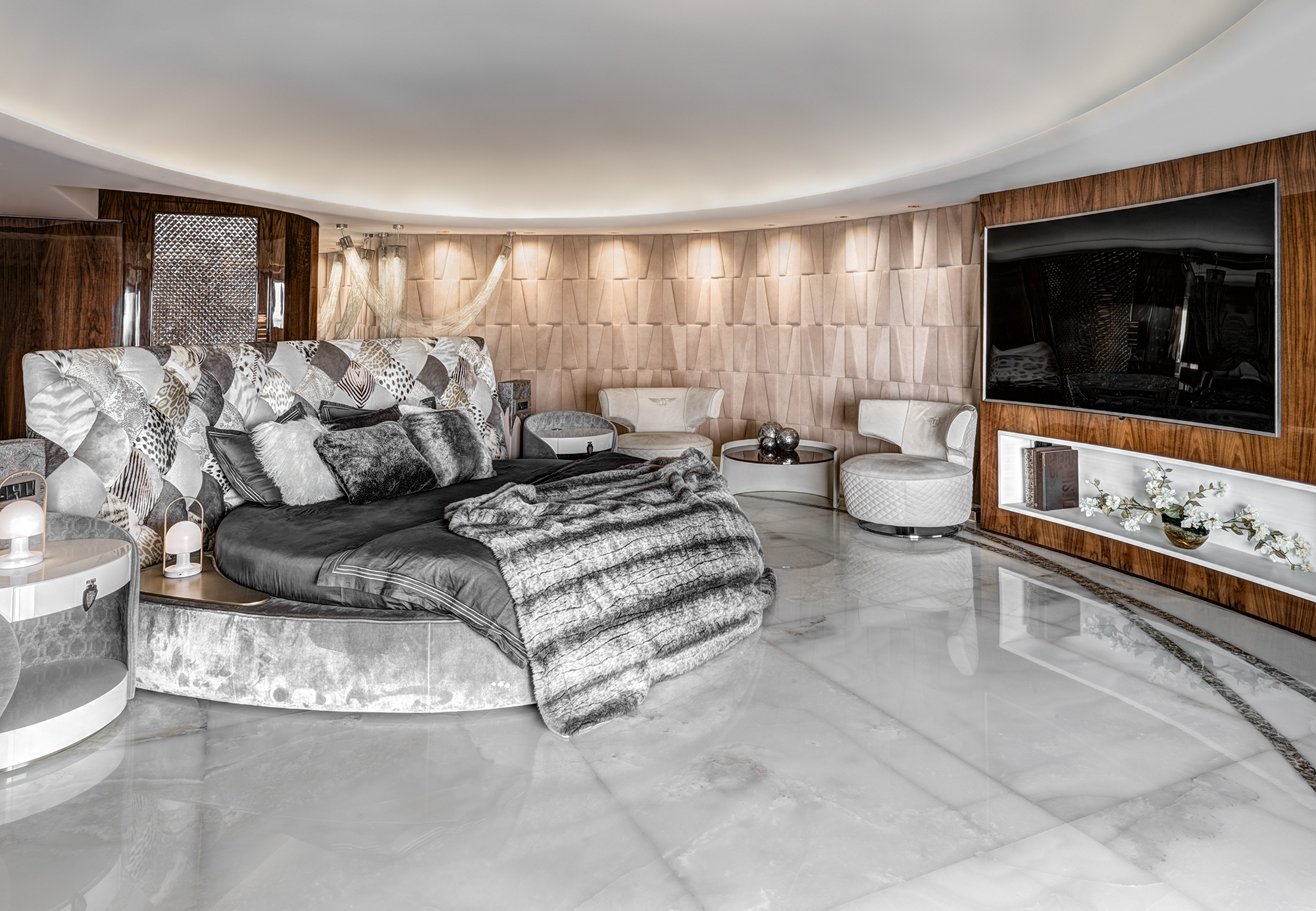 zz-architect-manooi-bedroom-crystal-chandelier Double Voile D luxury crystal lighting solution in the bedroom.